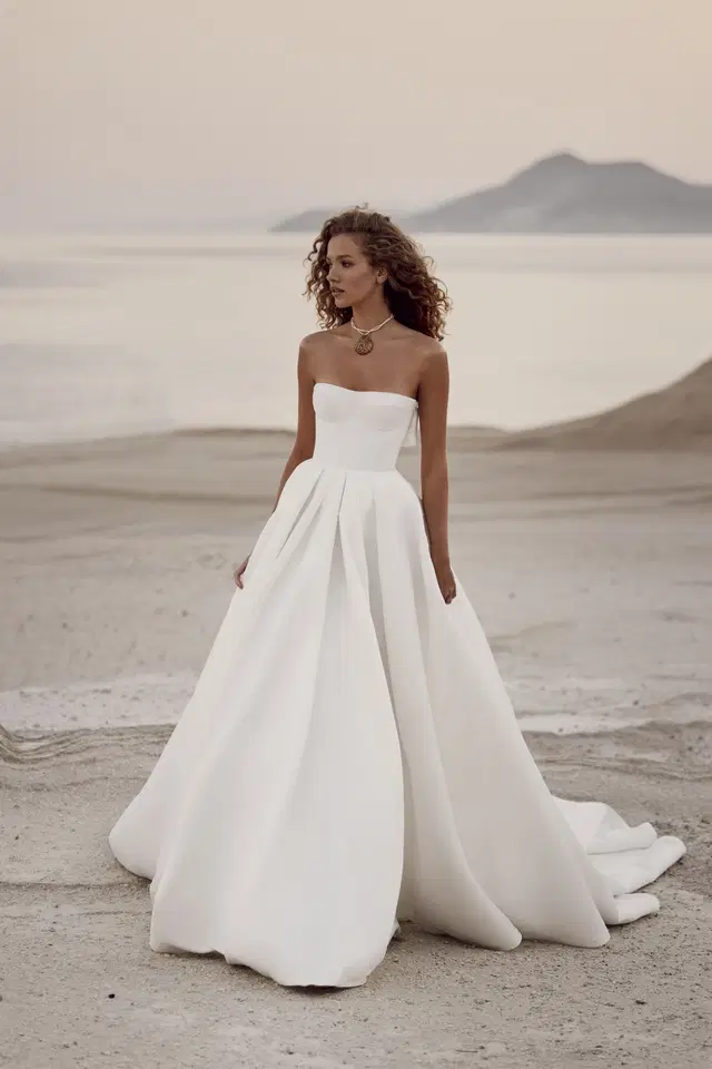 Layla by Milla Nova: A-Line silhouette, straight neckline, satin