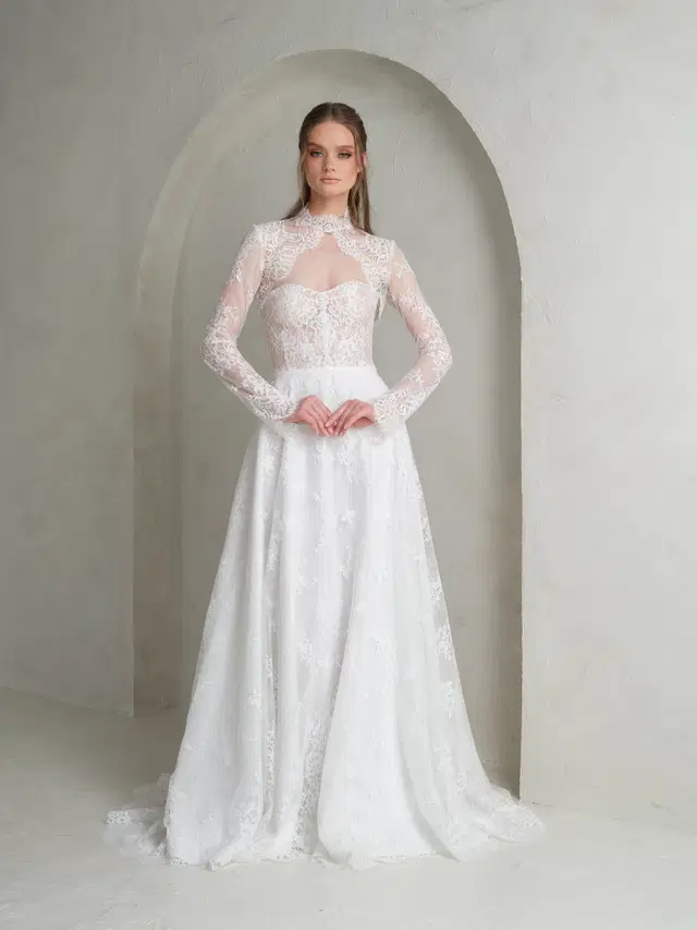 Ravena + Lavinia Top by Katya Katya London: A-Line silhouette, sweetheart neckline, long sleeves, lace