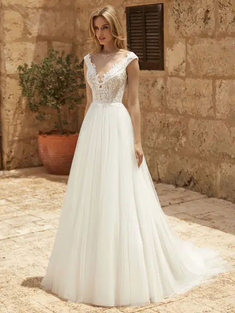 Jolie wedding dress by Bianco Evento, A-line, lace