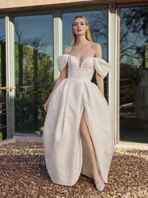 Thallis wedding dress by Pronovias, princess, mikado