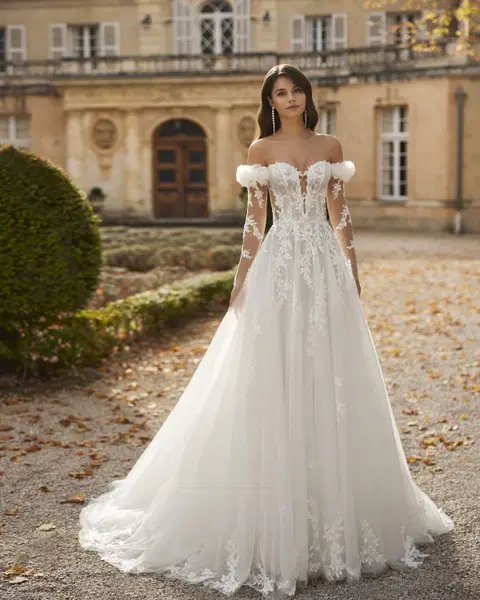 Vaida wedding dress by Rosa Clara, straight, tulle