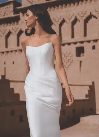 Tova by Enzoani - view 4 of 10