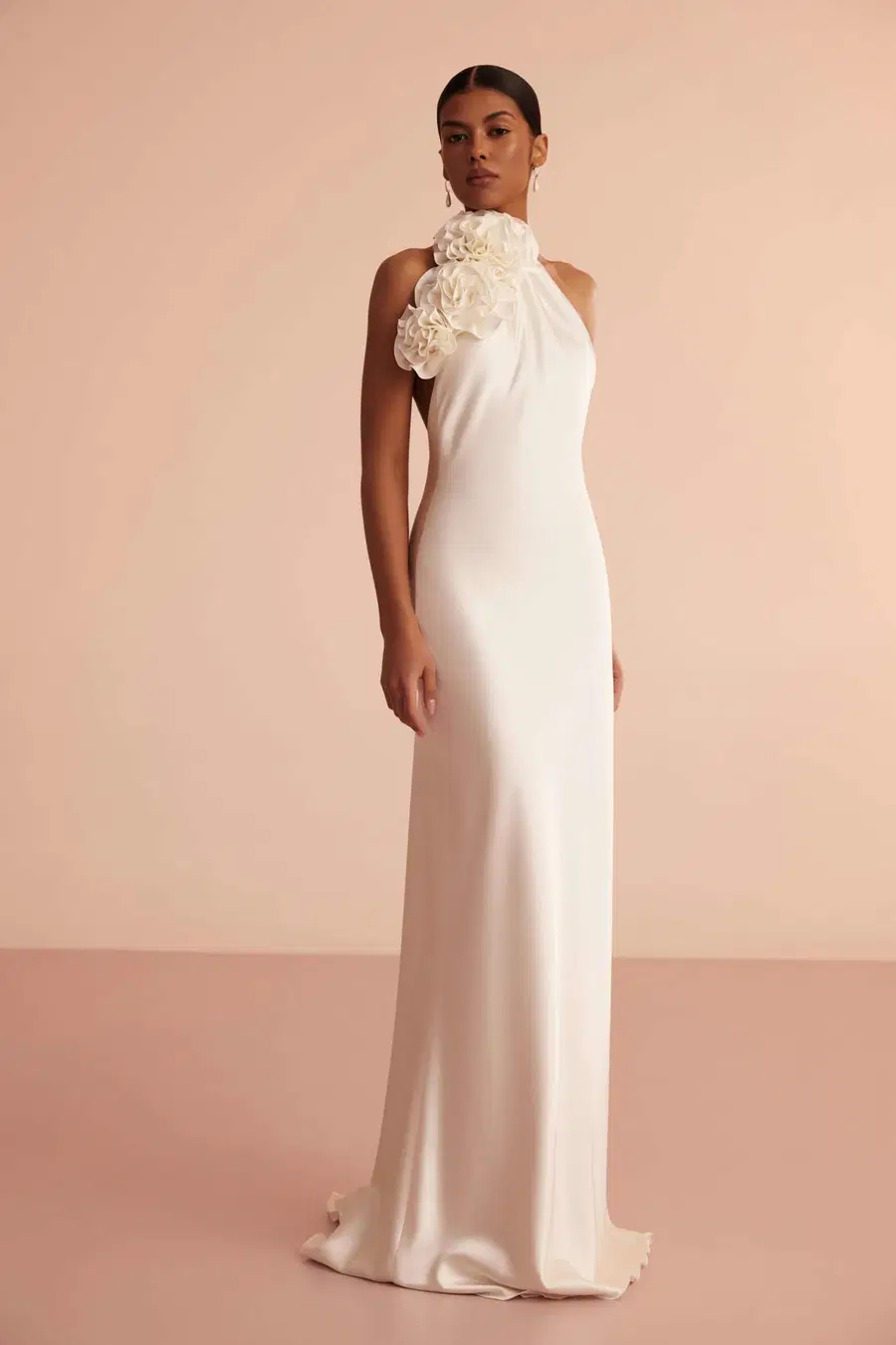 L401 by Ariamo Light: Straight silhouette, high / halter neckline, sleeveless, satin