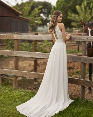Nayana by Alma Novia - view 4 of 4