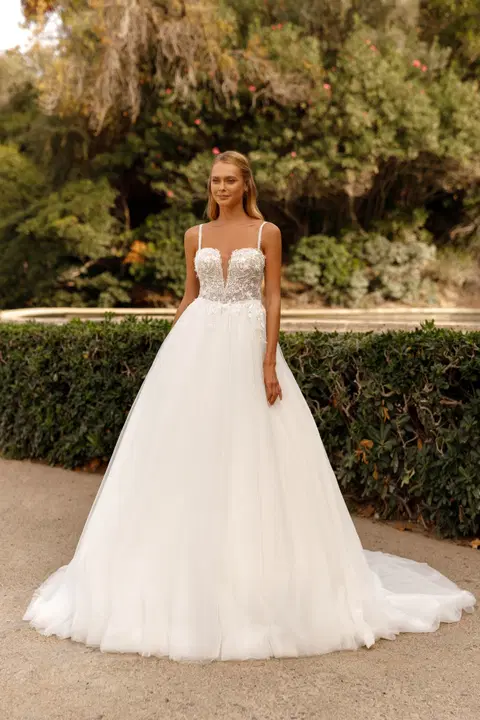 Style 8276 wedding dress by Monica Loretti, A-line, lace