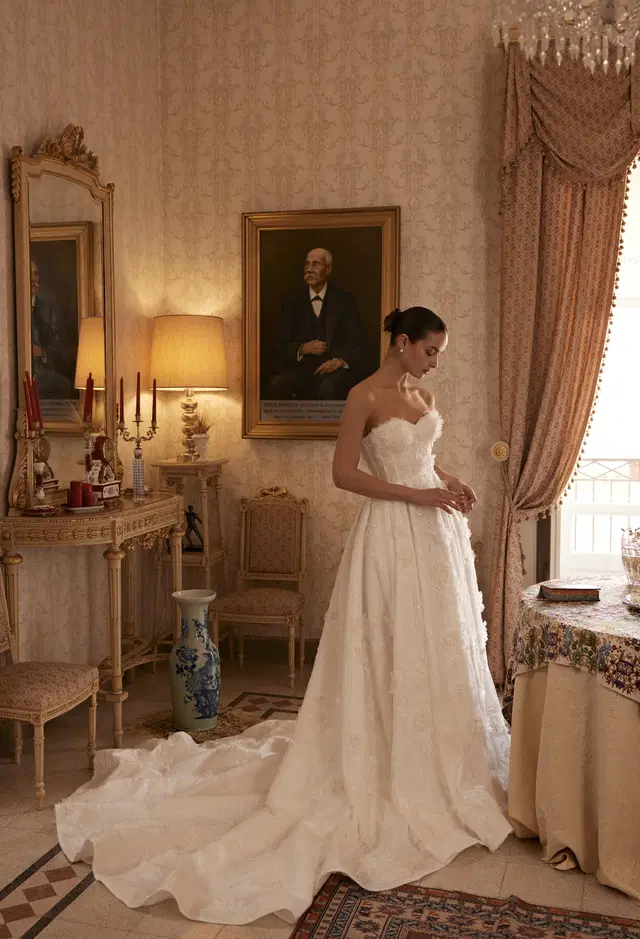 Margrethe 25-010 by Ricca Sposa Atelier: A-Line silhouette, sweetheart neckline, detachable sleeves, lace
