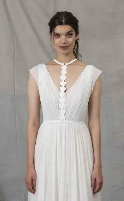 Garden Flower – Ivory wedding dress by Kisui, A-line, tulle
