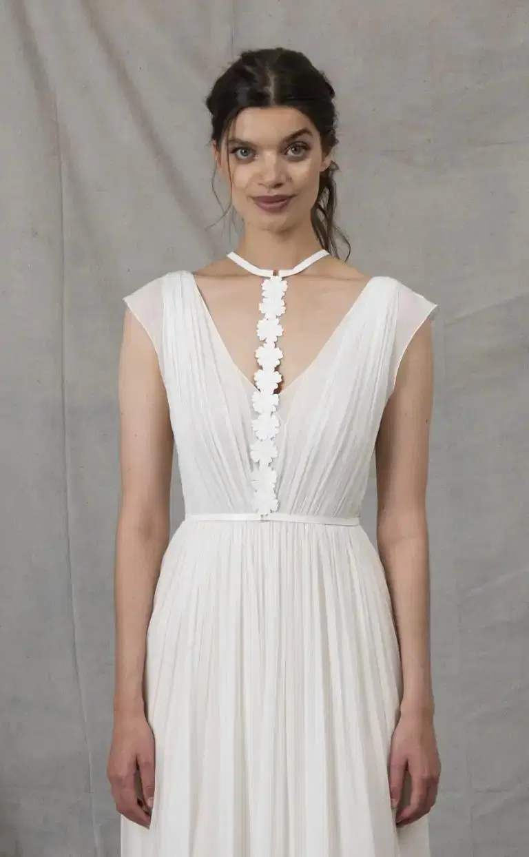 Garden Flower – Ivory by Kisui: A-Line silhouette, V-neck neckline, tulle