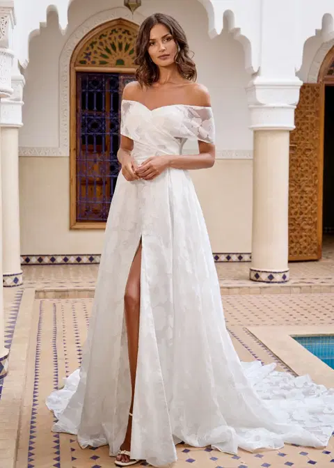 Casablanca wedding dress by Dando London, A-line, organza