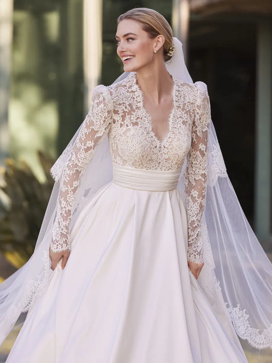 MASSY by Pronovias - view 3 of 6