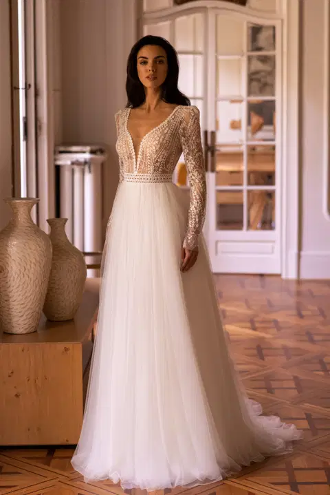 Style E-5411 wedding dress by Elizabeth Passion, A-line, lace