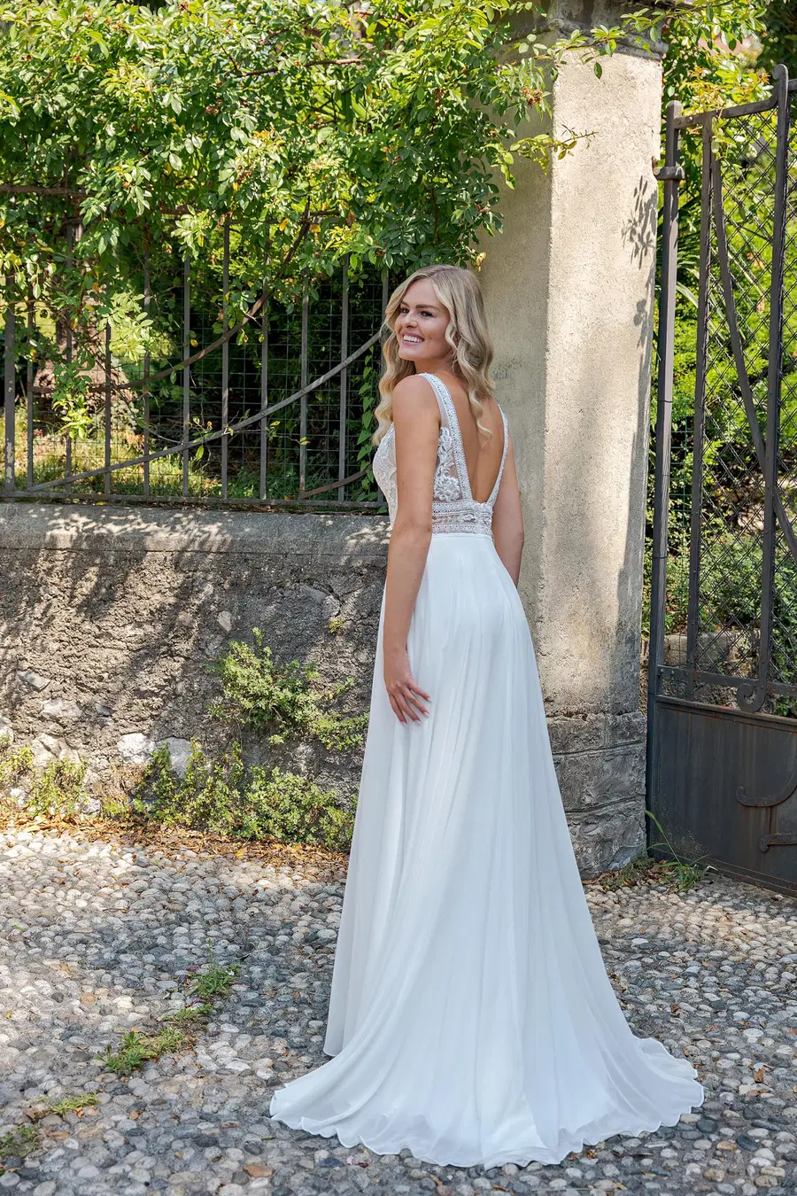 VN27 ivory by Vera Nova - view 4 of 4