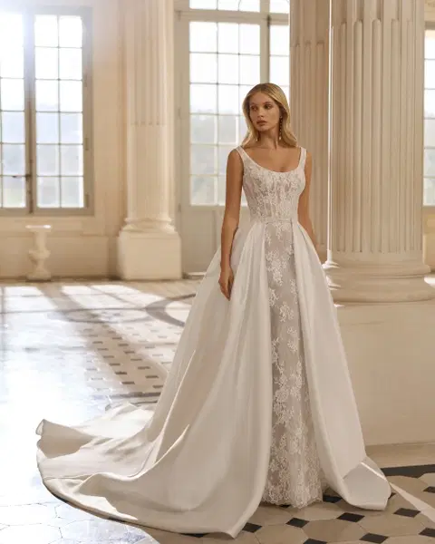 Berezi wedding dress by Aire Barcelona, mermaid, lace
