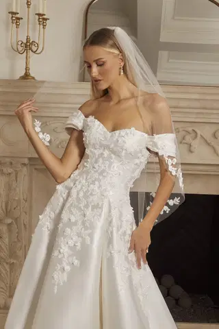 Huntington by Casablanca Bridal - view 4 of 9