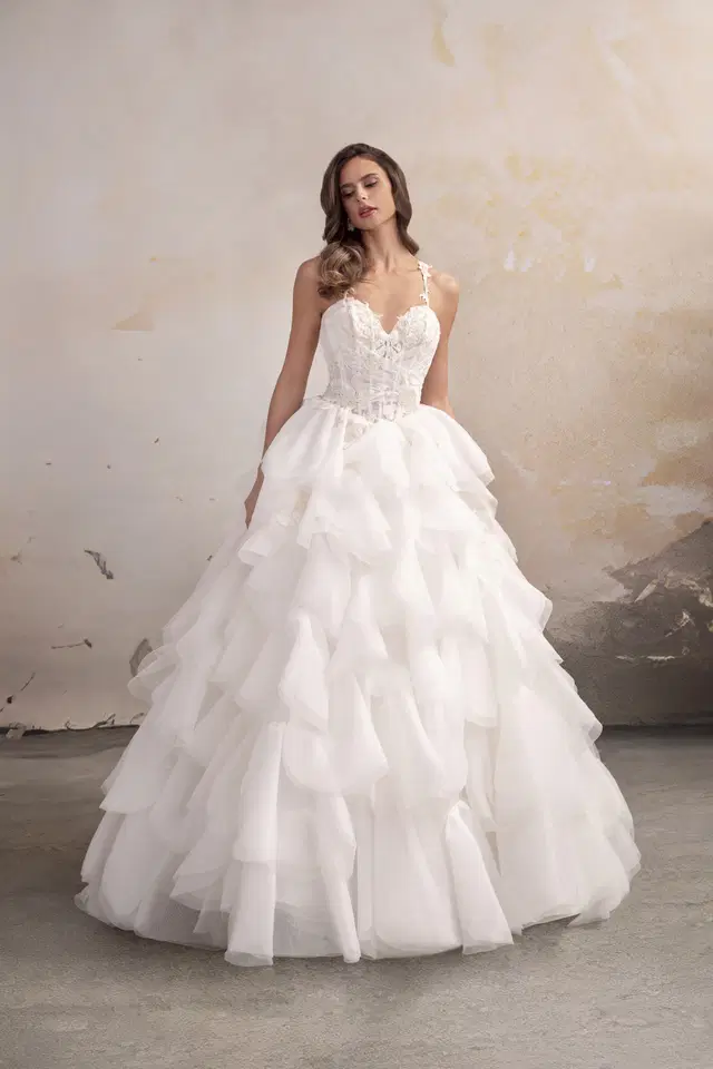 Cynthiana by Donna Salado Bridal: A-Line silhouette, sweetheart neckline, sleeveless, lace