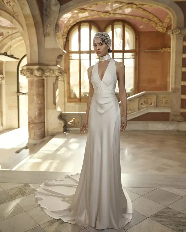 Bradley by Rosa Clara: Straight silhouette, V-neck neckline, sleeveless, satin