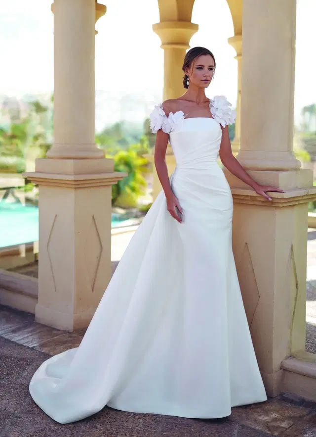 STELLA by Enzoani - view 2 of 6