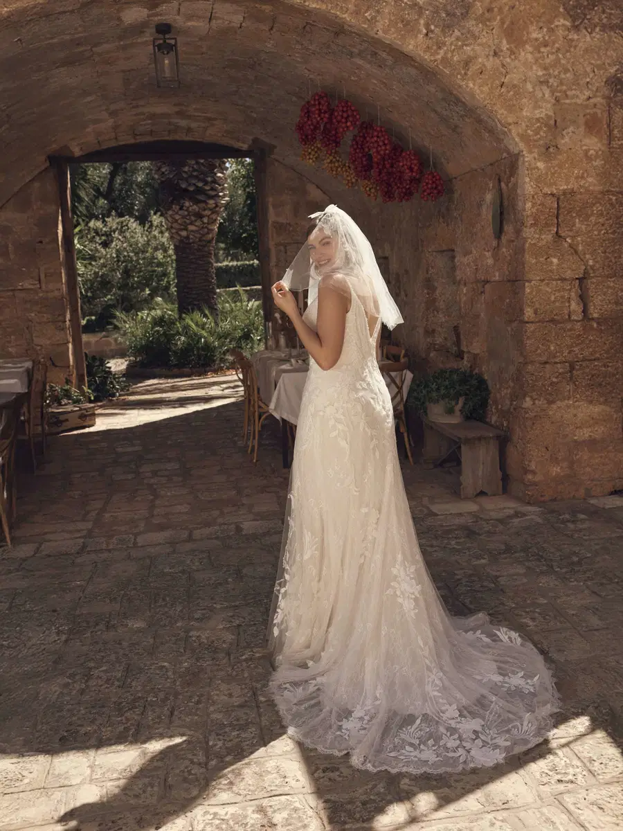 Nivanna von Modeca Bridal - Ansicht 2 von 3