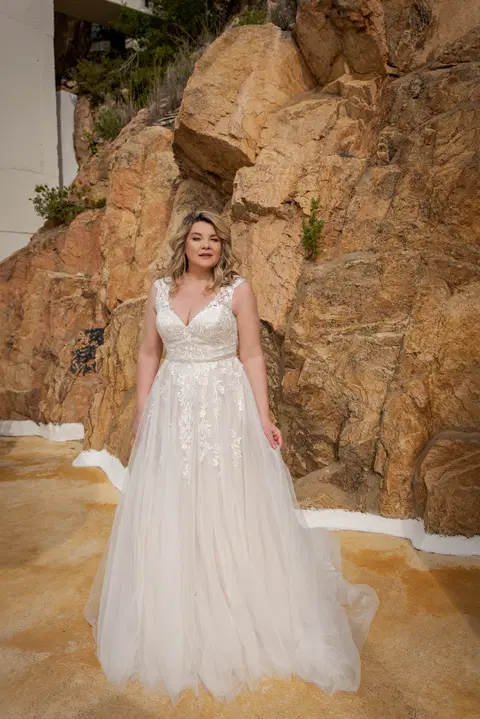 Style LB228 wedding dress by Lohrengel, A-line, tulle