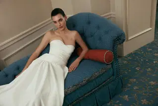 Queen by Anne Mariée - view 5 of 5