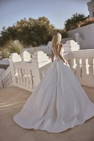 Leanne von Modeca Bridal - Ansicht 2 von 5