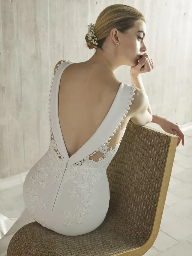 SHANNEN by Pronovias - view 3 of 3