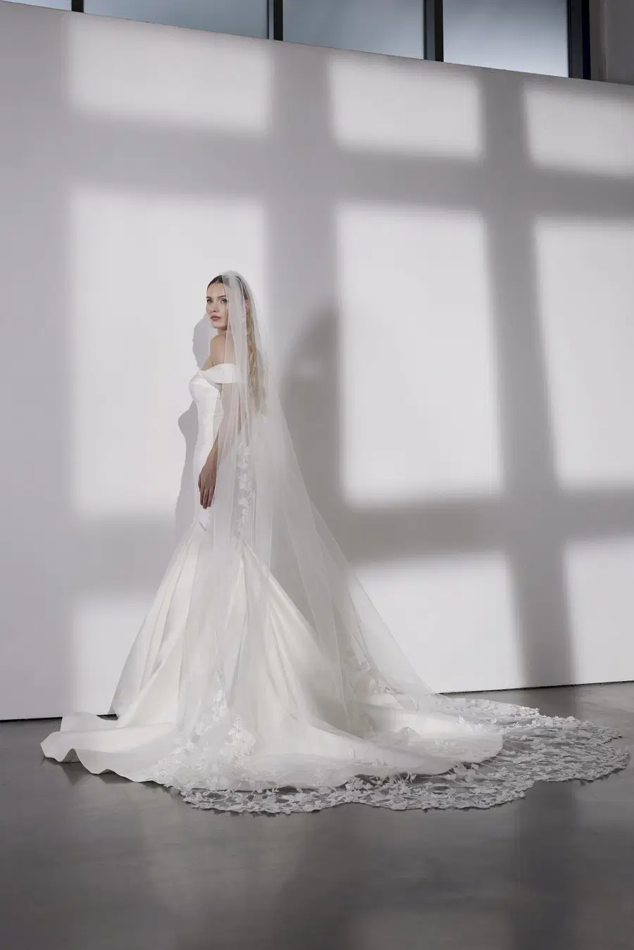 Windsor by Avenue by Josephine Scott - view 4 of 7