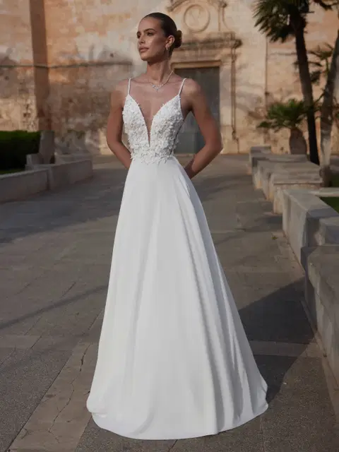 Amalia wedding dress by Bianco Evento, A-line, tulle