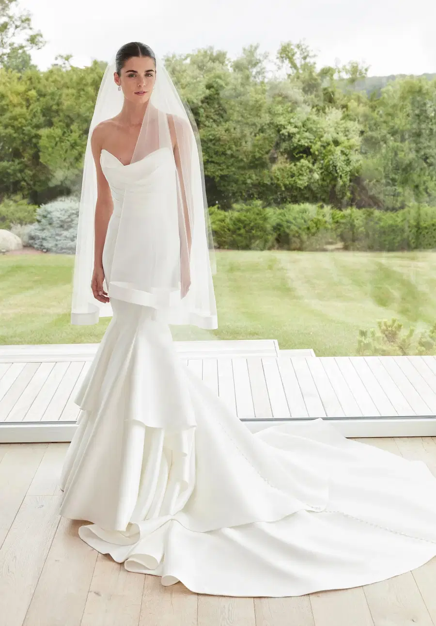 Safiyah by Mori Lee: Fit & Flare silhouette, scoop neckline, sleeveless, satin