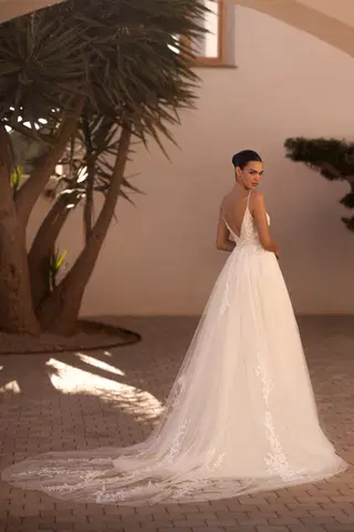 E-5509 by Elizabeth Passion - view 6 of 6
