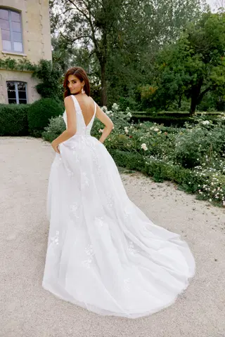 44525 by Sincerity Bridal - view 3 of 11