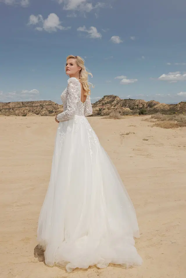 DT100 by Duett: A-Line silhouette, square neckline, long sleeves, lace
