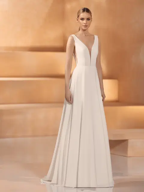 Gobi wedding dress by Bianco Evento, A-line, satin