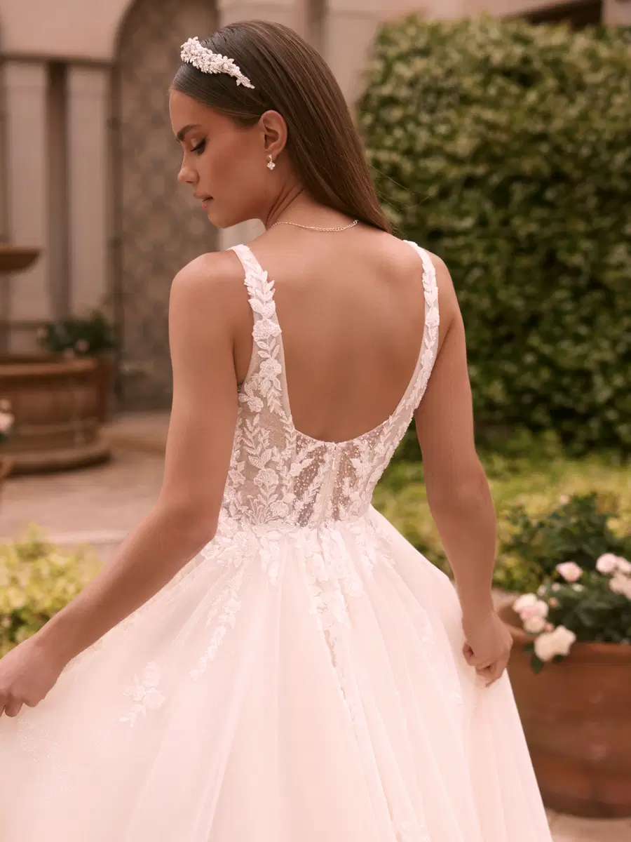 Clorinde by Bianco Evento - view 3 of 6