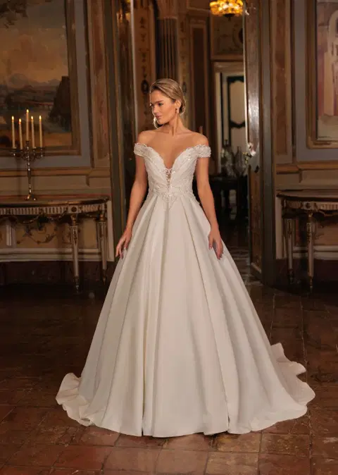 Style 6456 wedding dress by Daniela Di Marino, ball gown, satin