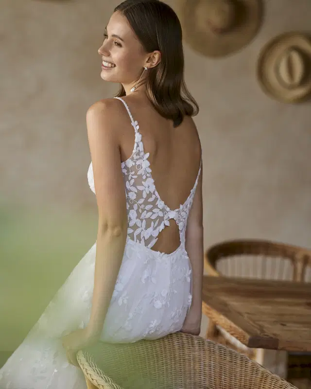 Novelia by Alma Novia - view 2 of 3