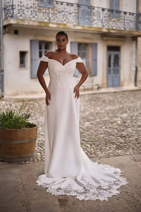 Style 27316 wedding dress by Très Chic, A-line, crepe