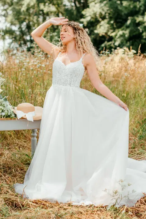 Rosalie wedding dress by Sanna Lindström, ball gown, lace