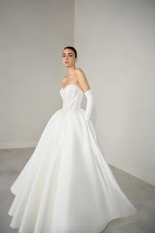 Monarch by Justin Alexander Signature - view 3 of 8