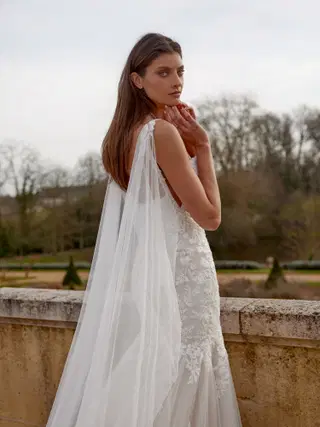Jazmin by Justin Alexander - view 5 of 7