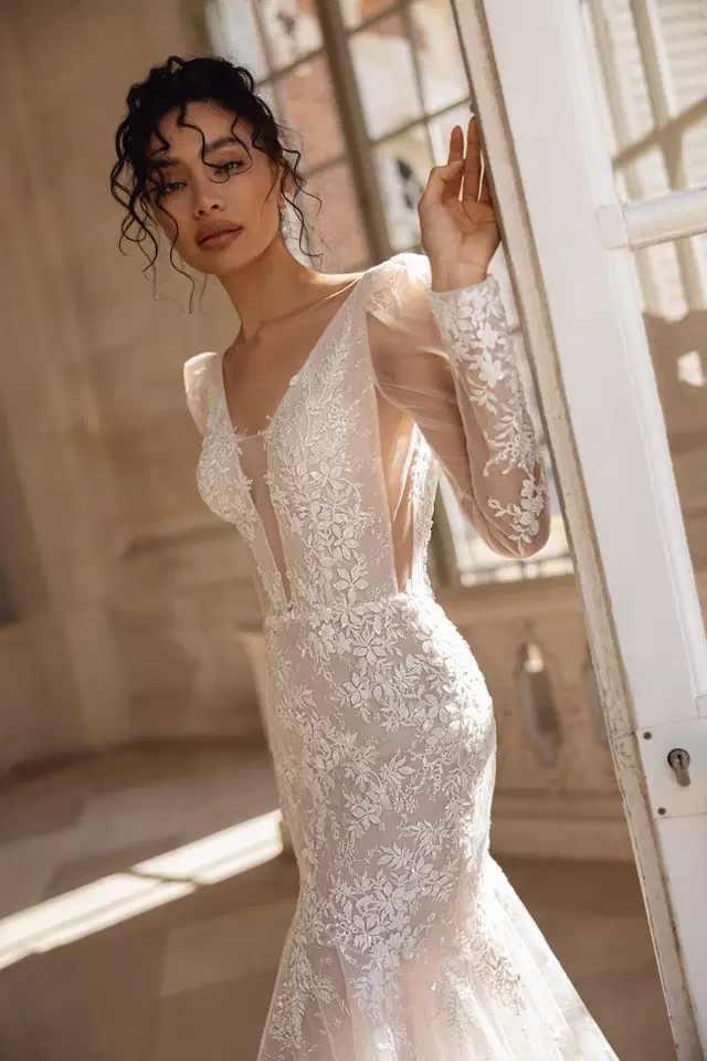 Pavlina by Ella Novia - view 2 of 3