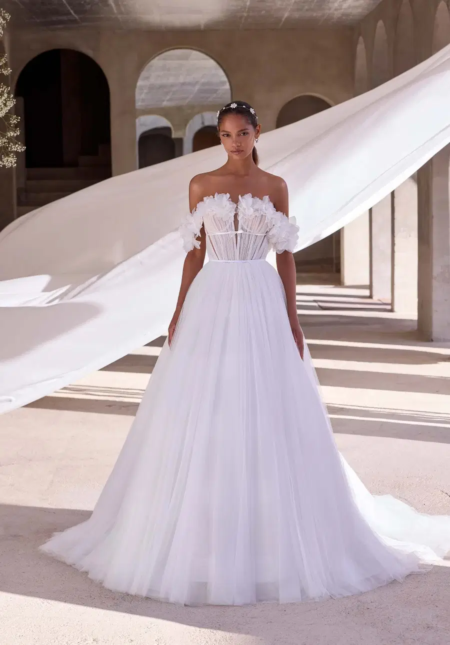 Daphne by Mori Lee: A-Line silhouette, off-shoulder neckline, sleeveless, tulle