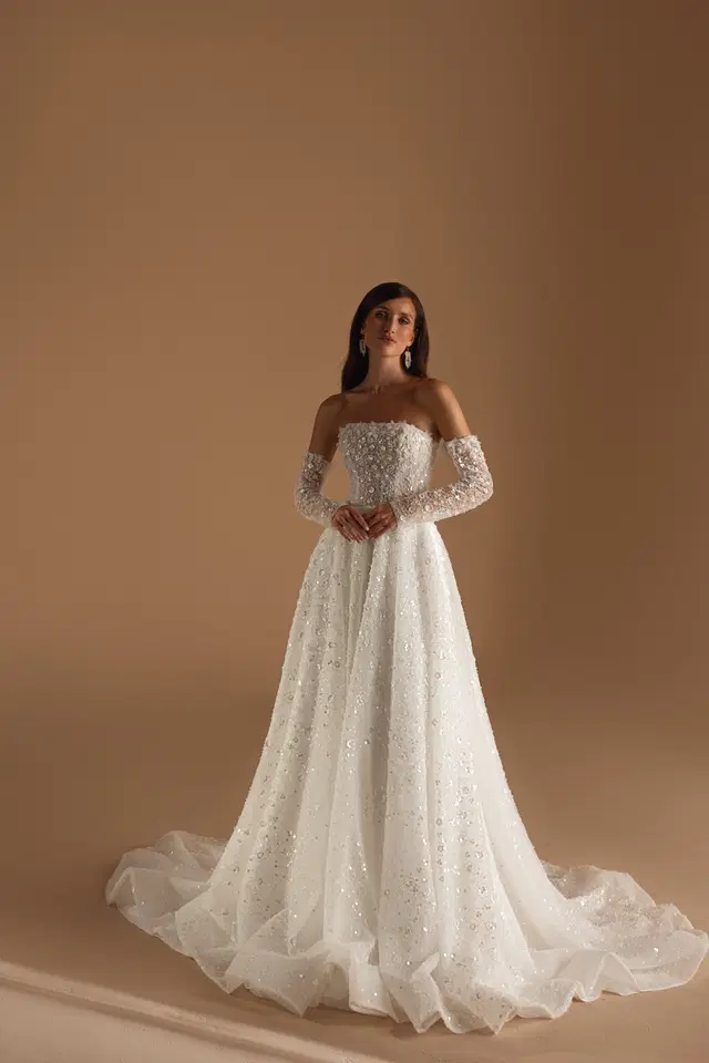 Eden by Ella Novia: Ball Gown silhouette, sweetheart neckline, separate sleeves, tulle