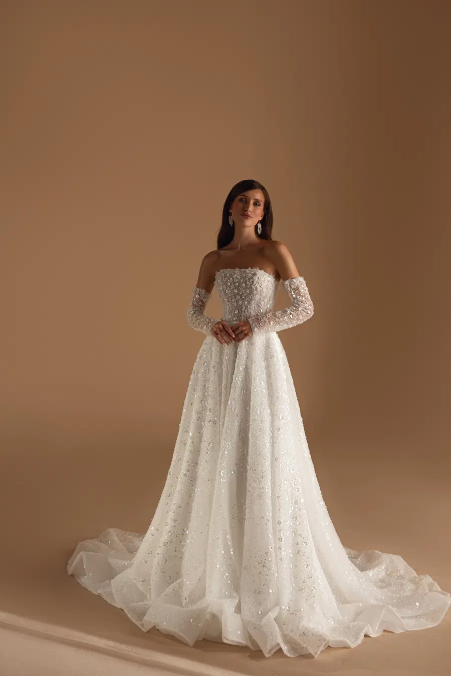 Eden by Ella Novia: Ball Gown silhouette, sweetheart neckline, separate sleeves, tulle