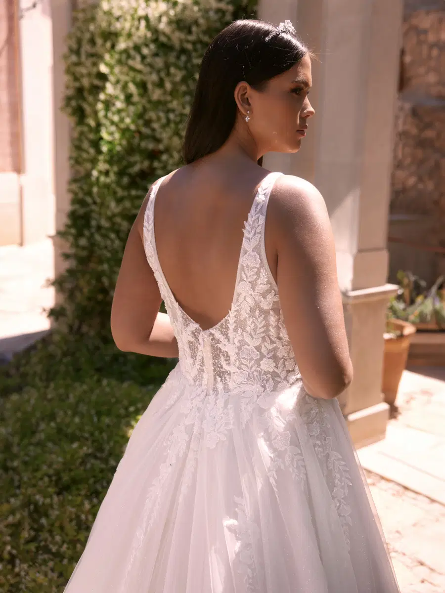 Clorinde c by Bianco Evento - view 2 of 4