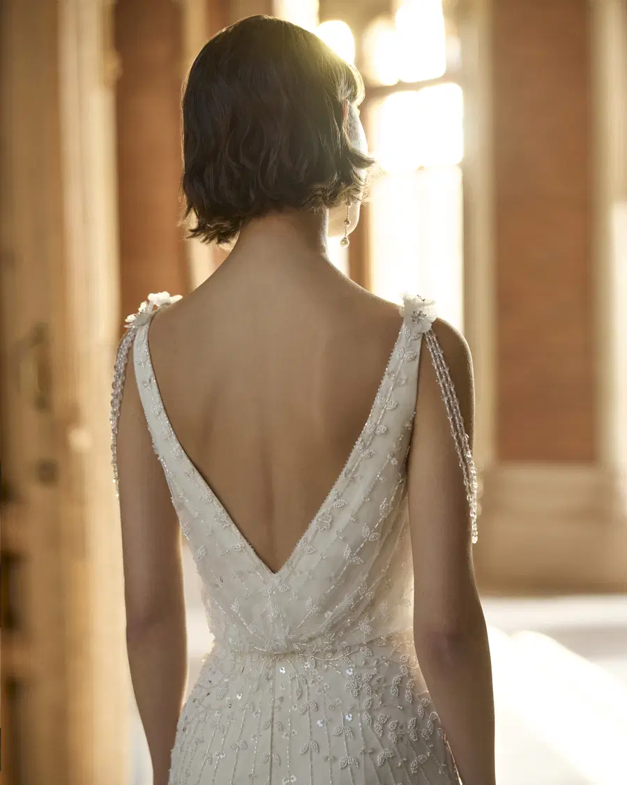 Belen by Rosa Clara - view 4 of 4