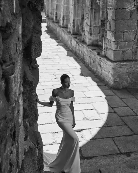 Paddy wedding dress by Adriana Alier, mermaid, crepe