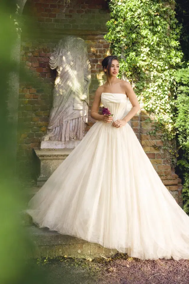PH1054 by Phoenix Gowns: Ball Gown silhouette, straight neckline, sleeveless, tulle