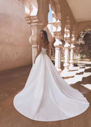 Viola by Enzoani - view 6 of 10