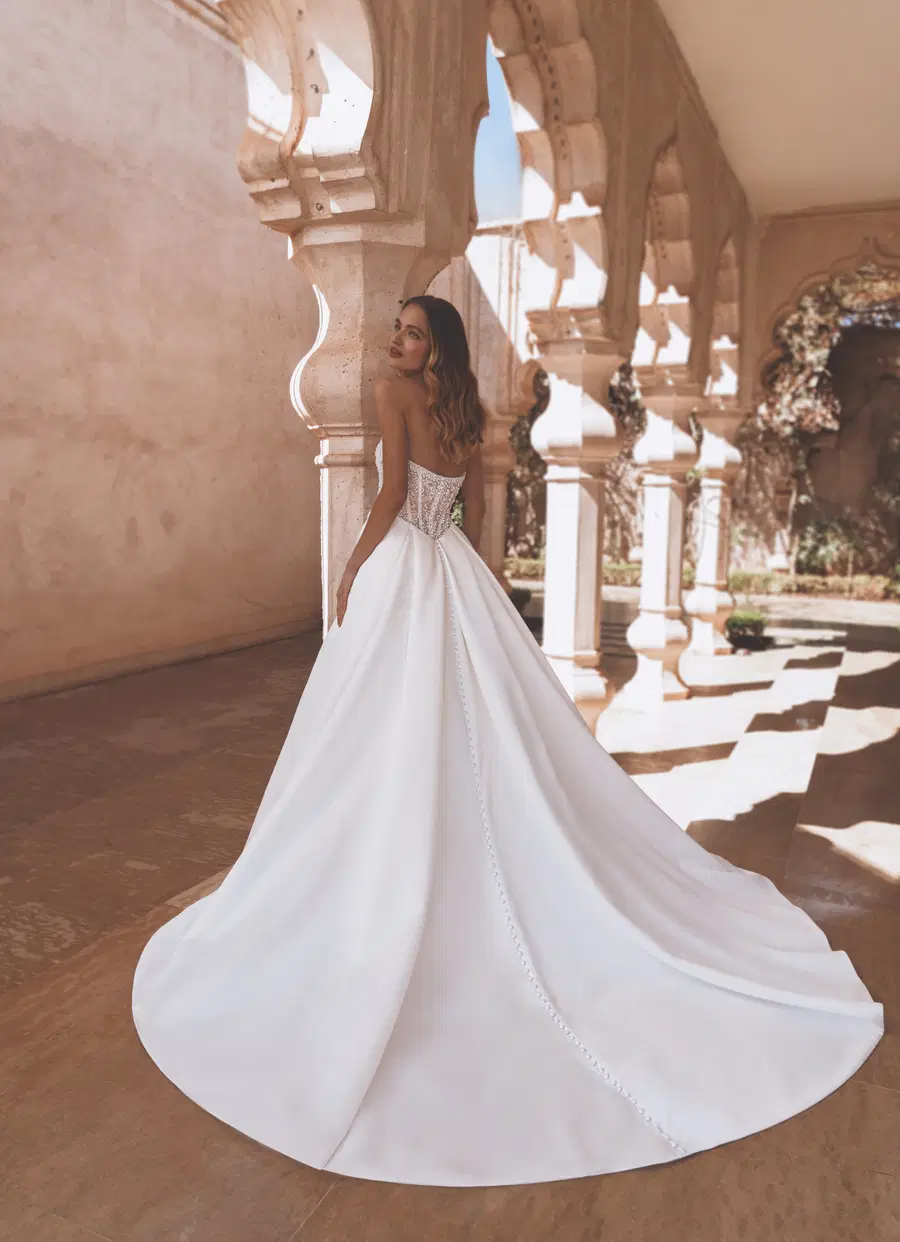 Viola by Enzoani - view 6 of 10